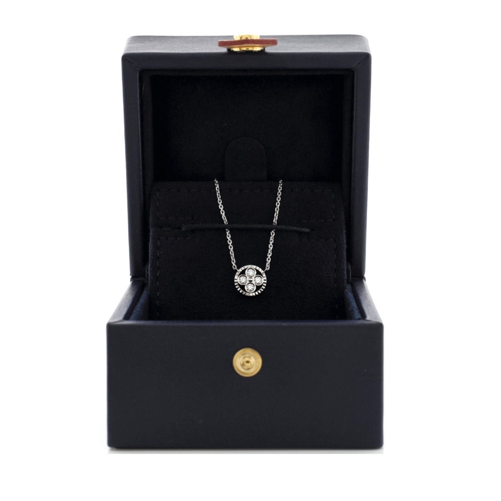 ❌❌ SOLD ❌❌Louis Vuitton Sun Blossom Pendant Necklace 18K White Gold w/ Diamonds